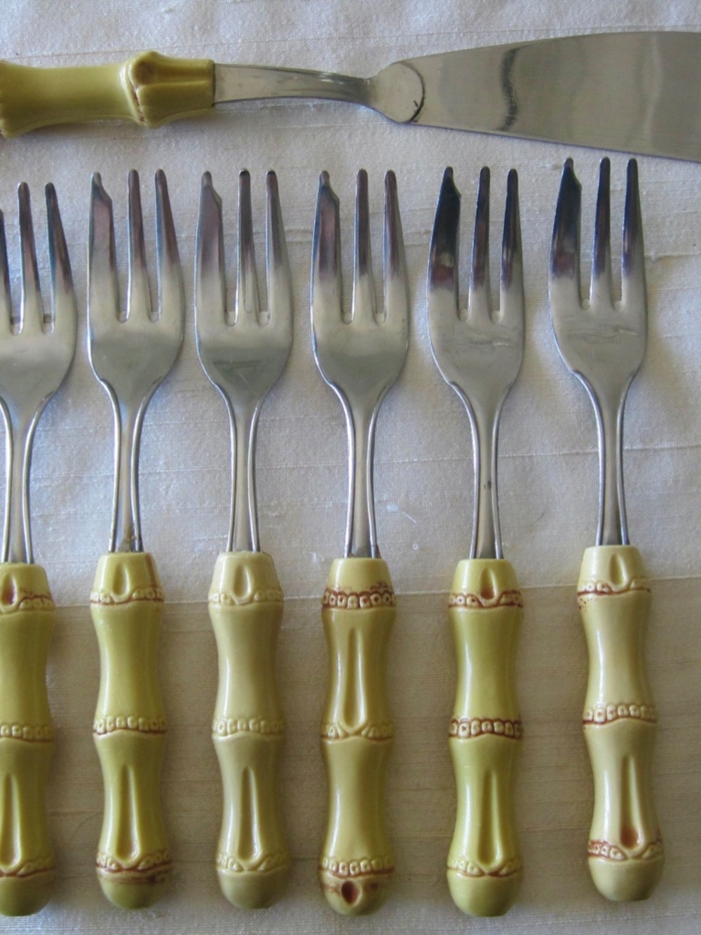 Vintage 60's, Six Cake Forks, One Cake Cutting Knife w/ Bamboo Plastic Handles.
